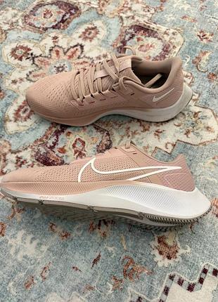 Жіночі кросівки nike оригінал 40 розмір!