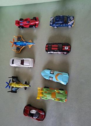Набір іграшкові машинки бренду hot wheels.