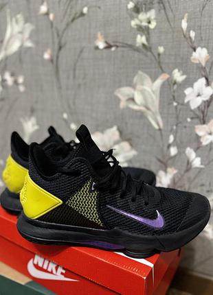 Кросівки унісекс nike lebron witness 4 black 44,5