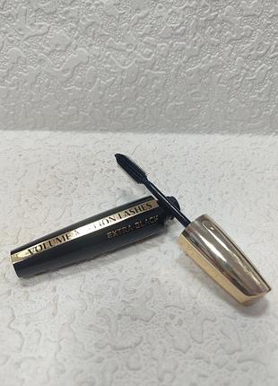 Тушь для ресниц l'oreal paris volume million lashes extra-black с силиконовой щеточкой для дополнительного объема.