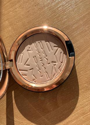 Пулра бронзер mac для обличчя skinfinish bronzer 4
