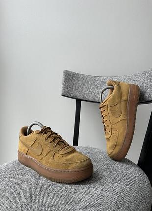 Шкіряні весняні кеди взуття кросівки nike