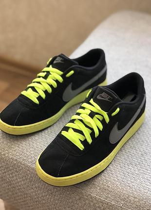 Кросівки жіночі nike чорні 6