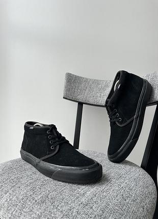 Класичні чорні шкіряні весняні кеди взуття кросівки vans