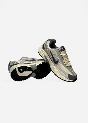 Nike initiator beige/grey 7