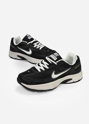 Nike initiator black/white 4