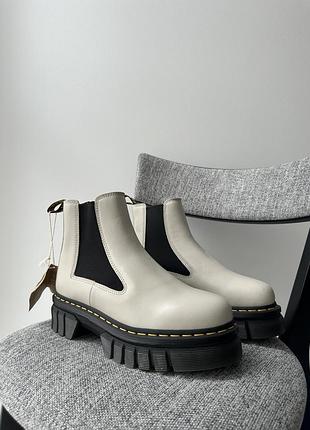 Шкіряні лофери броги мокасини ботинки челсі чоботи черевики dr martens