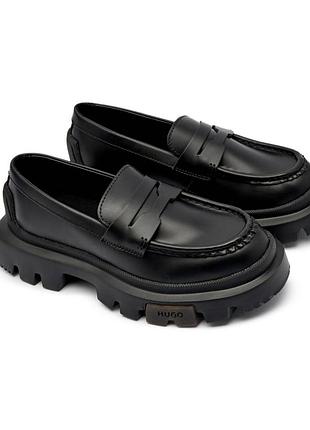 Кожаные лоферы модели hugo fabyan loafer на массивной тракторной подошве.