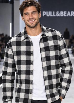 Рубашка мужская pull &amp; bear бело-черная s- m хлопок