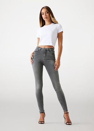 Стрейчевые джинсы скинни высокой посадкой узкачи джинсы super skinny