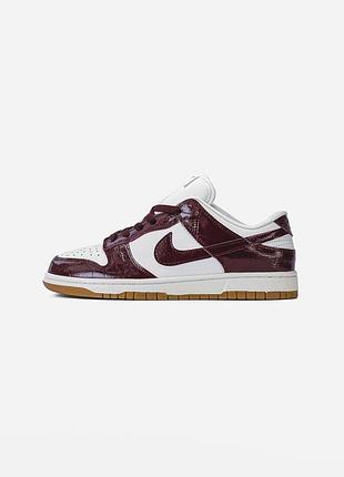 Nike dunk low lx dark team red croc 4