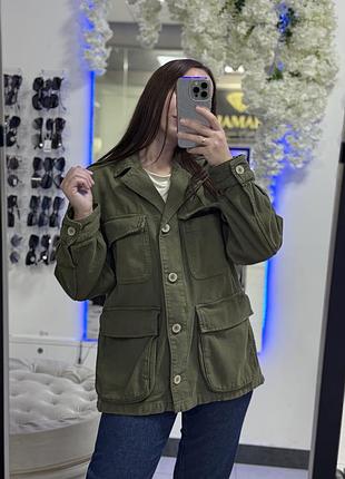 Оливкова куртка zara 4