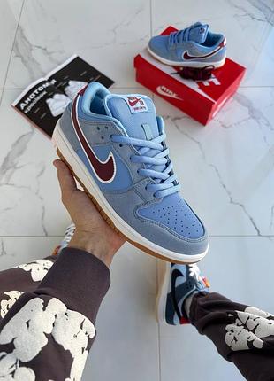 Nike sb dunk low philadelphia phillies 2