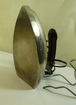 Утюжок маленький 1955 года. 5
