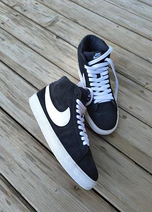 Кроссовки найк. nike blazer sb. nike. кроссовки 40 размер. высокие кроссовки. кроссовки nike.