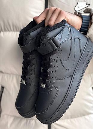 Круті зимові кросівки nike air force black