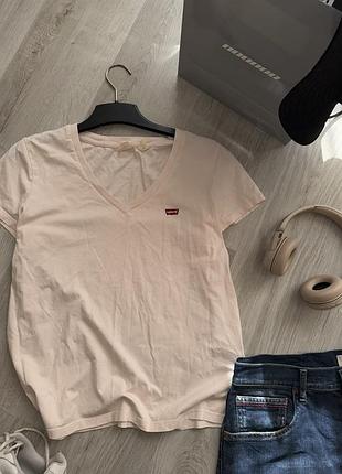 Футболка. levi's 3