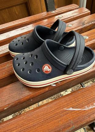 Шльопанці унісекс crocs темно-сині 6