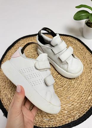 Кросівки adidas для дівчинки