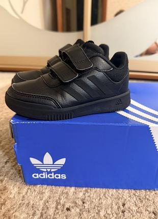 Демі кросівки adidas 28 р