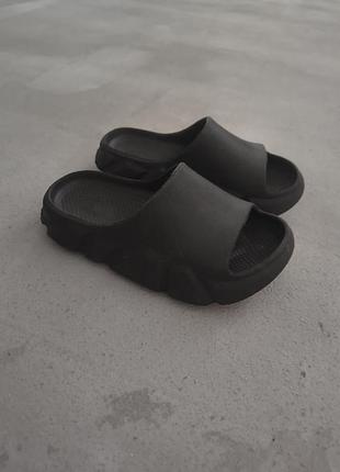 Шльопанці для хлопчика дівчинки crocs чорні, розмір 26