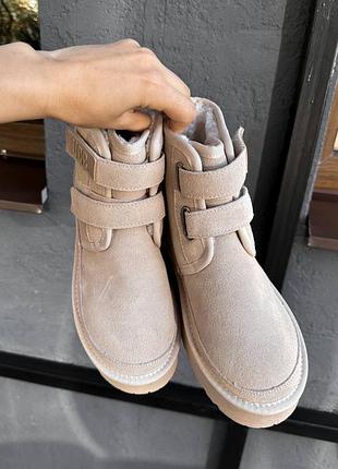 Уггі жіночі neumel platform beige 5