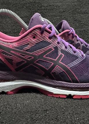 Кросівки жіночі asics 2
