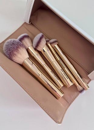 Набір пензлів для макіяжу face and eye travel brush set