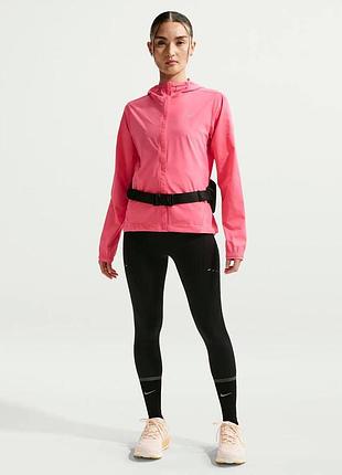 Жіноча вітровка nike swift оригінал з нових колекцій.