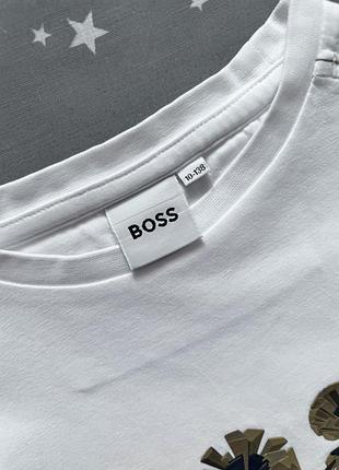 Біла футболка boss 4