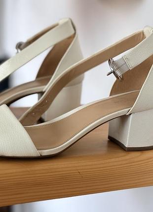 Босоніжки жіночі michael kors білі, р. 40