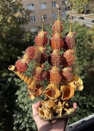 Декоративний вітрильник з мушель та черепашок