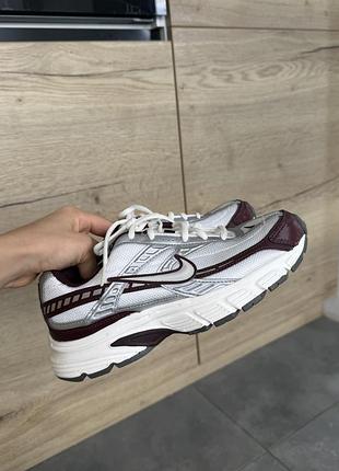 Нові кросівки nike
