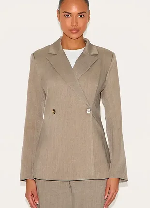 Новий піджак блейзер prettylittlething tall eur 44 / xl