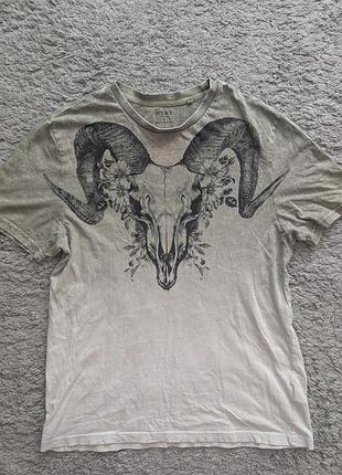 Футболка next, size s(regular fit, підійде на м), стан ідеальний, плечі 46 підпахви 51 довжина 70