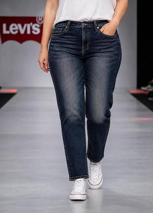 Жіночі джинси levi’s синього кольору – ідеальний стан, еластичний денім