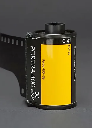 Профессиональная фотопленка kodak portra 400 / 35мм / 1 штука