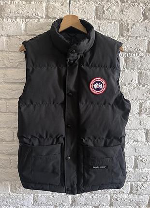 Тепла пухова безрукавка жилетка чорна canada goose freestyle crew канада гус