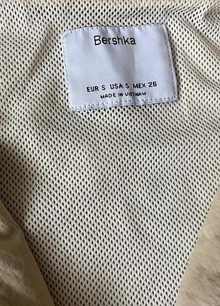 Вітровка bershka 3