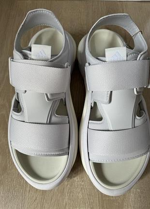 Босоніжки жіночі adidas mehana сірі, розмір us 9
