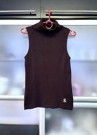 River island нова стильна водолазка без рукавів