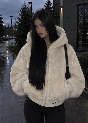 Шубка жіноча nike