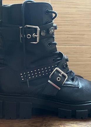 Черевики stradivarius 3