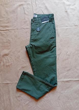 Штани чиноси денім easy slim fit розмір w30/l31 — йде на 44. 6