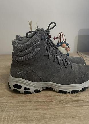 Женские высокие ботинки skechers d'lites - chill flurry
