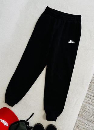 Спортивні штани nike 3