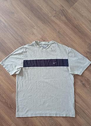 Брендова футболка nike.