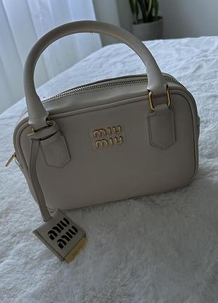 Міні сумочка бежева 9