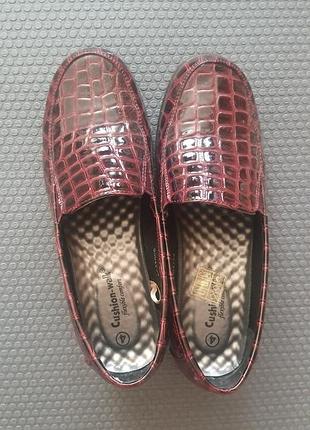 Лофери жіночі cushion walk 37 бордово чорні