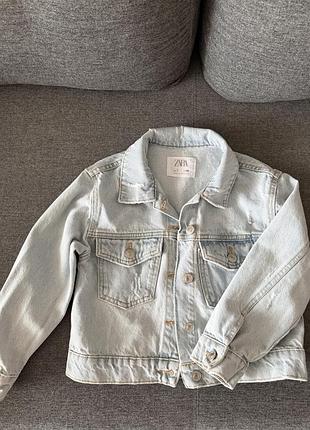 Куртка для дівчинки zara джинсова  7 років 122 см